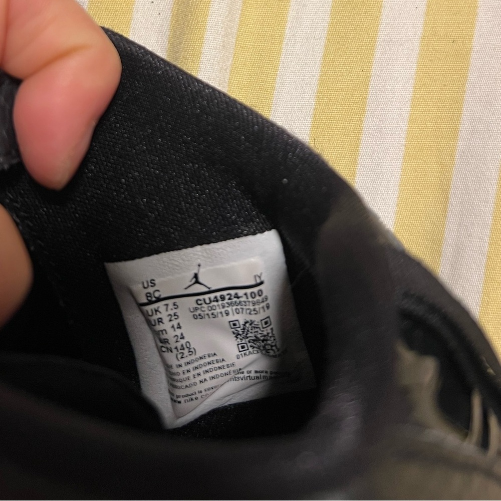 Jordan sneaker! - Picture 5 of 5